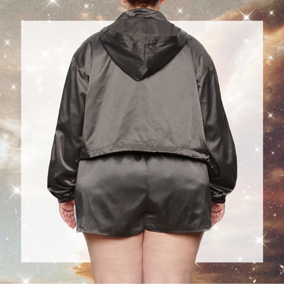 SKIMS Utility Sport Zip Up Jacket in Gunmetal size S NWT! - Picture 8 of 9